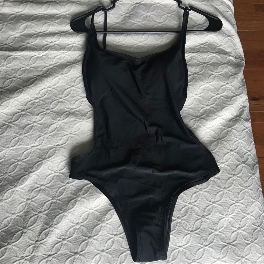 famous red sunny suit but in black!